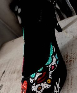 Trae tus zapatos y los pintamos.