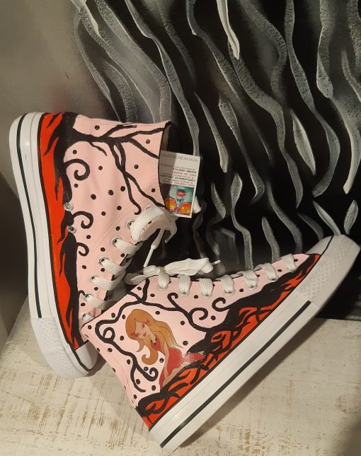 Botas y zapatillas pintadas a mano bymirene