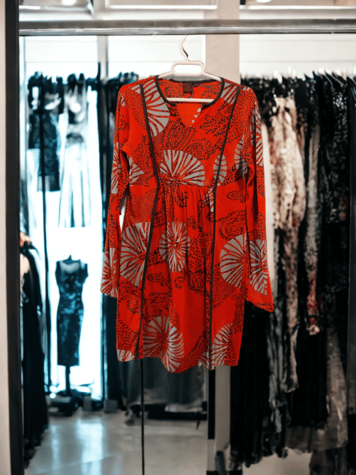 WOMAN RED